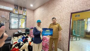 Pelindo Regional 1 Salurkan Paket Sembako kepada Masyarakat di Wilayah Operasional