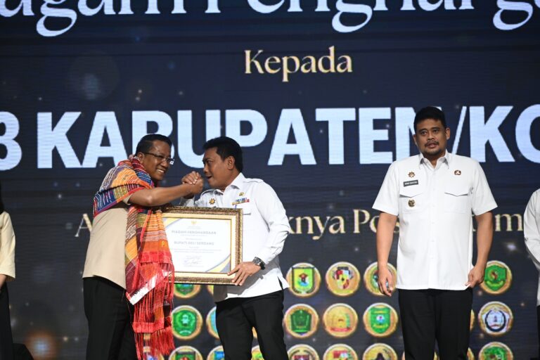 Pemkab Deli Serdang Raih Penghargaan Kemenkum RI atas Dukungan Posbankum Desa/Kelurahan