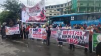 JMRB Gelar Aksi di Kantor Gubernur Riau, Tolak MBG Dijadikan Penyebab Defisit Anggaran Daerah