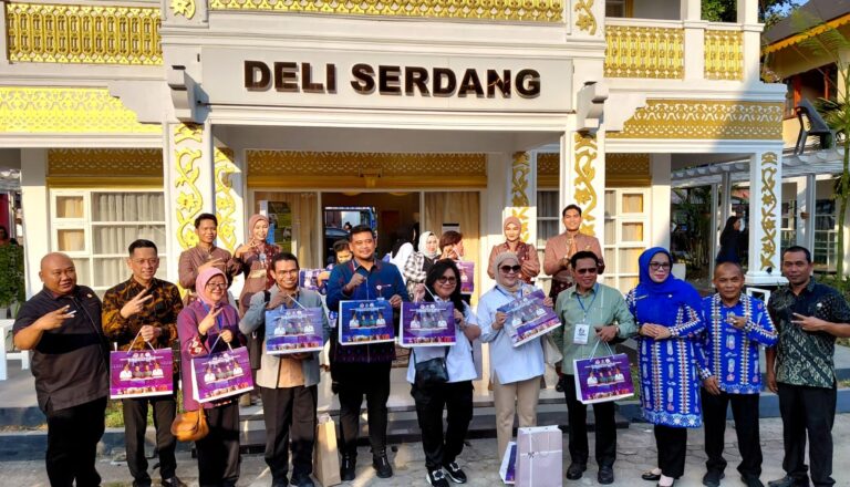 Gubernur Sumut Apresiasi Paviliun Deli Serdang di PRSU ke-50