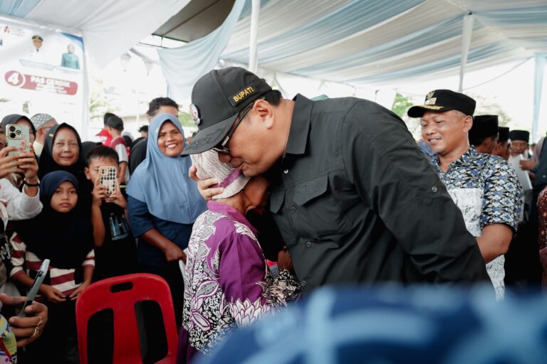 Bupati Deli Serdang Beri Perhatian untuk Pelayan Masyarakat hingga Brigade Pangan di Labuhan Deli
