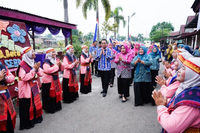 Wisuda Sekolah Lansia Sehati, Ketua TP PKK Dorong Peningkatan Kualitas Hidup Lansia