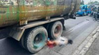 Duh, Ngerinya! Terlindas Truk, Pengemudi Ojol Tewas dan Isi Perutnya Keluar