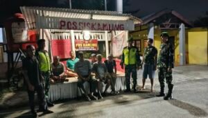 Koramil 05 Batang Kuis Gelar Patroli Siskamling, Pantau Keamanan di Desa Tanjung Sari