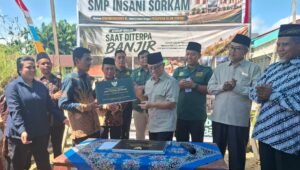 Kemendikdasmen dan PERSIS Bangun Kelas Darurat Bagi Sekolah Terdampak Banjir di Tapteng