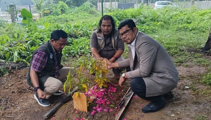 Ziarahi Makam Bayi 8 Bulan yang Diduga Korban Kekerasan Seksual, Ketua Umum Komnas PA: Jangan Biarkan Kebenaran Ikut Terkubur!