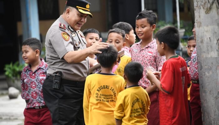 Wakapolres Tebing Tinggi Gelar Kegiatan Polisi Bersama Masyarakat di SD Negeri 163086